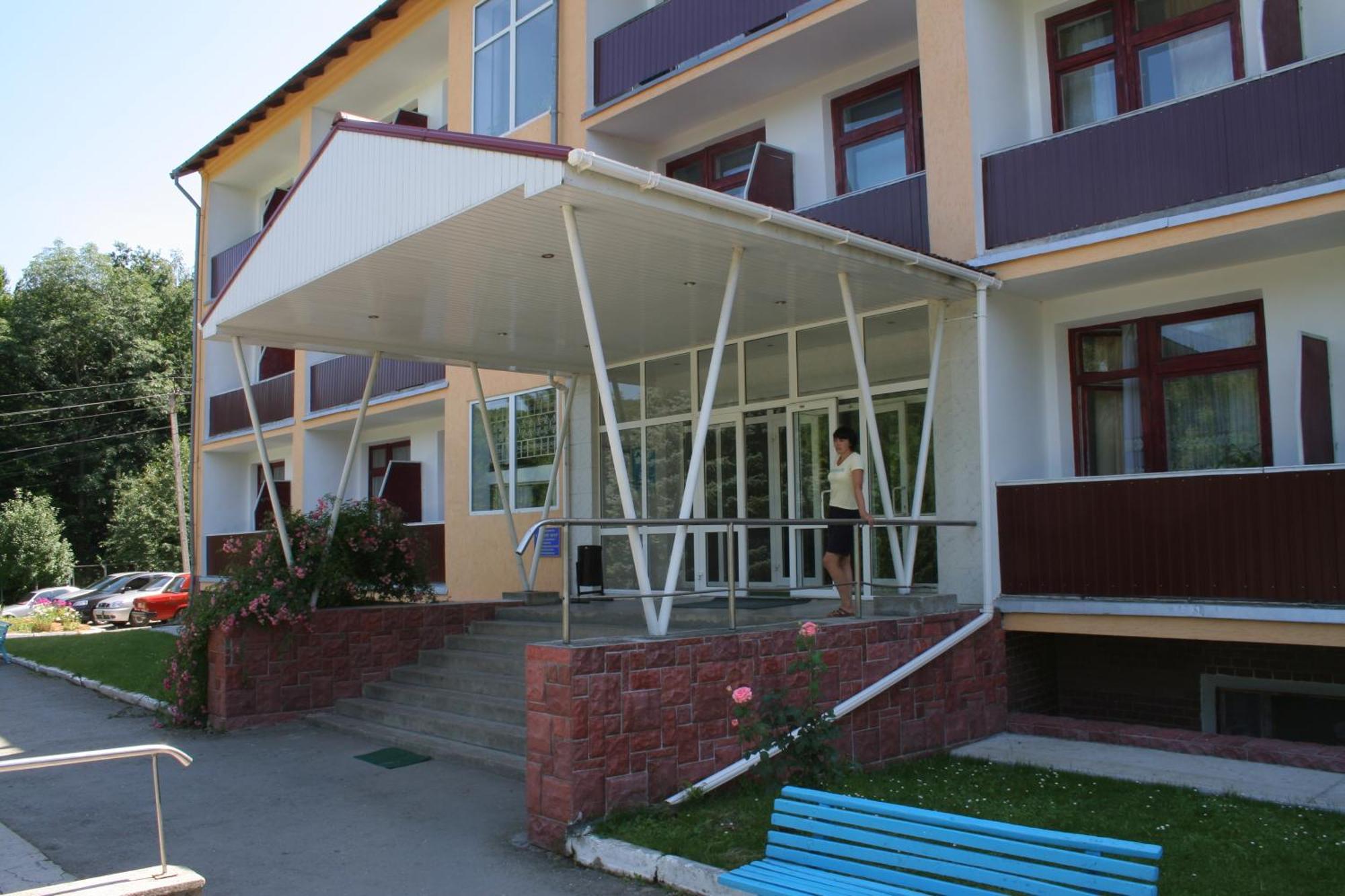 Санаторій Збруч Hotel Sataniv Bagian luar foto