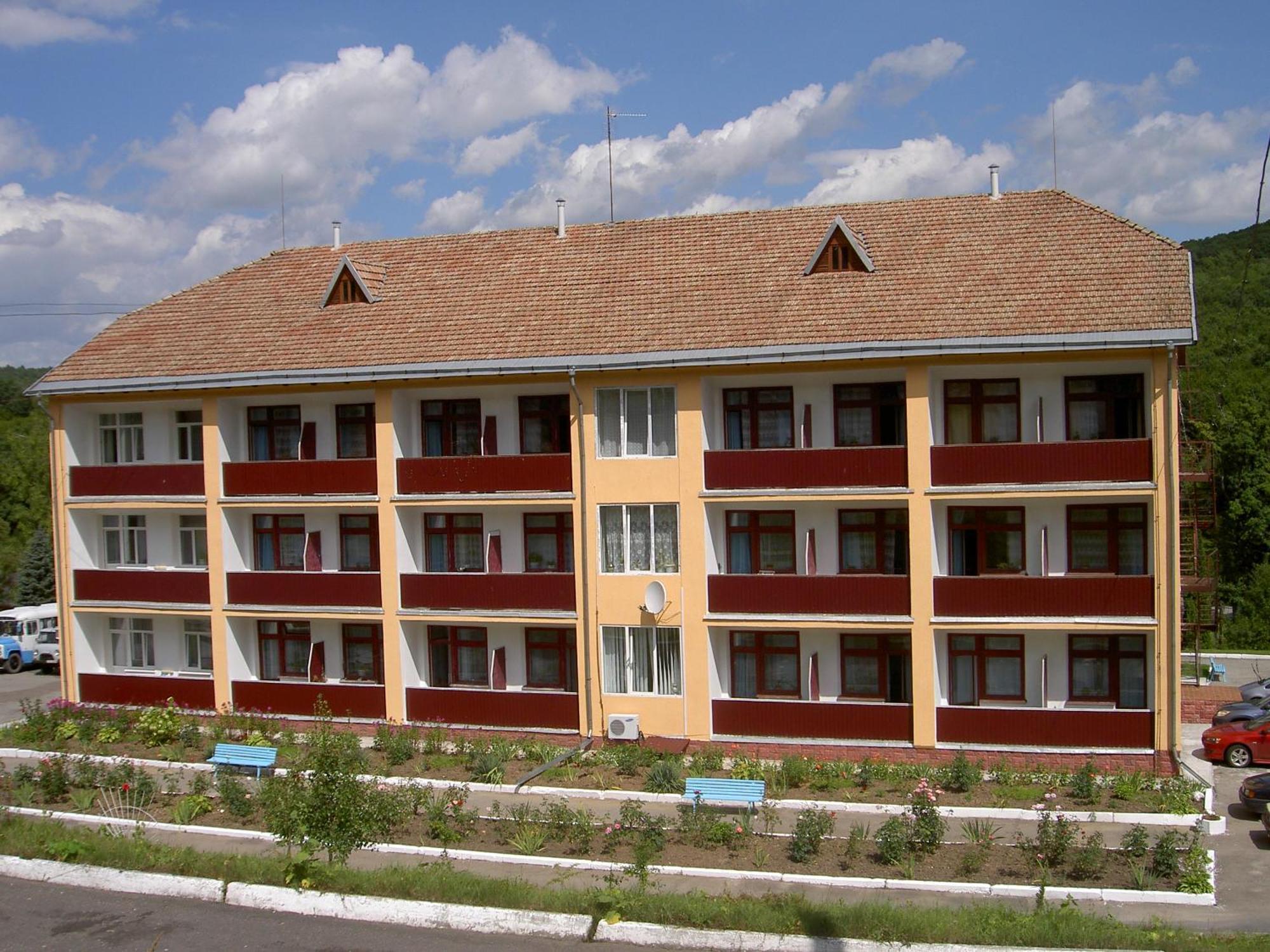 Санаторій Збруч Hotel Sataniv Bagian luar foto